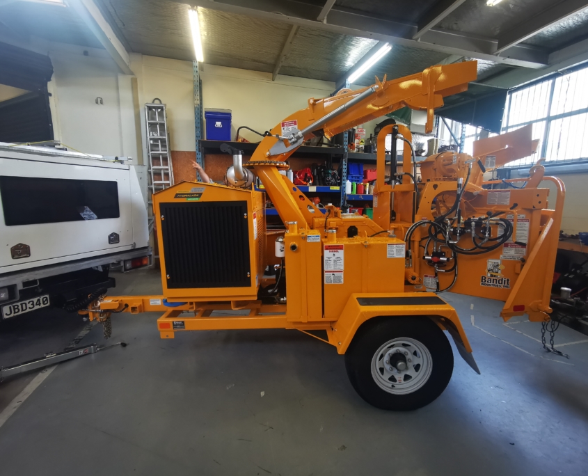 Wood chipper trailer